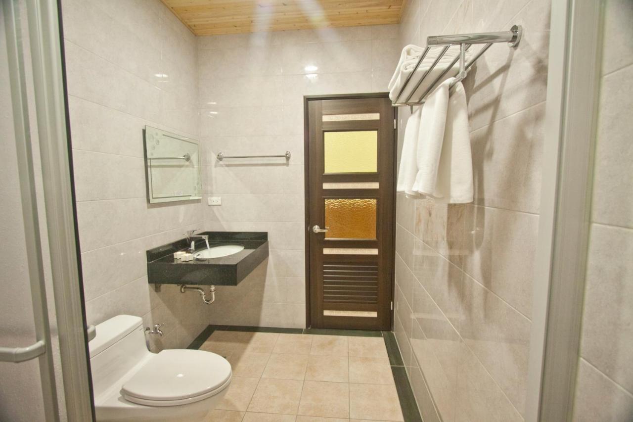 Mrs. Zhuang Homestay Hualien City Exterior foto